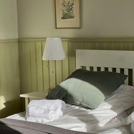 Svabesholms Kungsgards B&B Och Pensionat Stenshuvud Kivik Kültér fotó