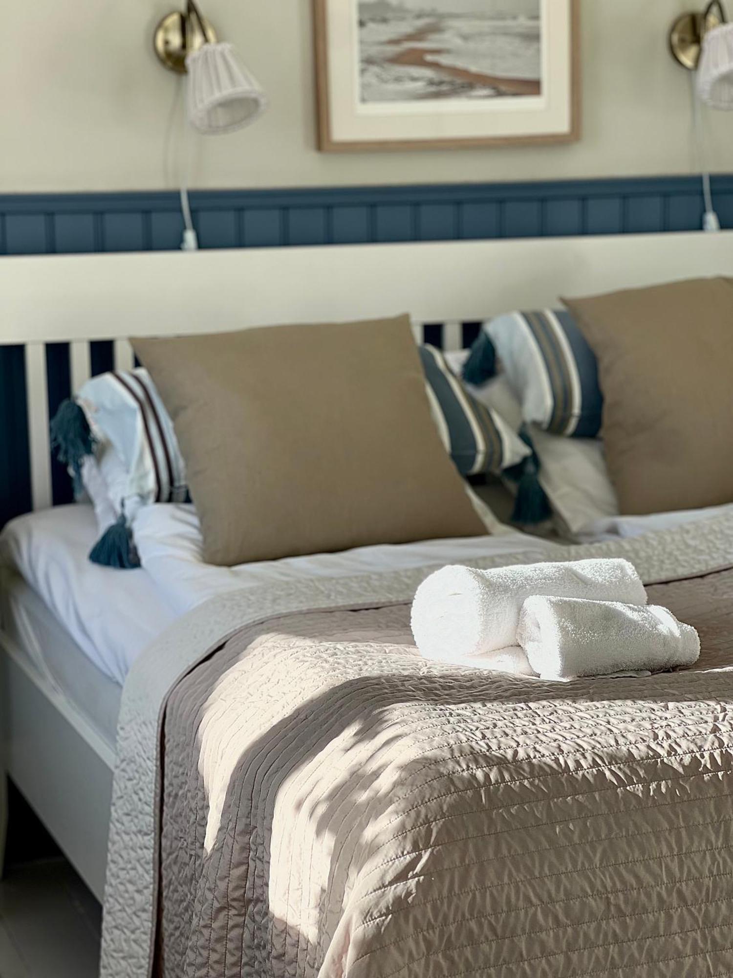 Svabesholms Kungsgards B&B Och Pensionat Stenshuvud Kivik Kültér fotó