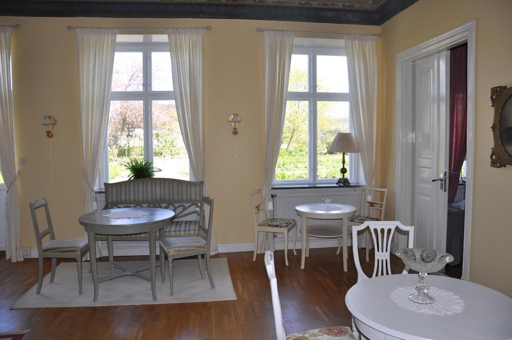 Svabesholms Kungsgards B&B Och Pensionat Stenshuvud Kivik Kültér fotó